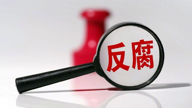蛇女欲潮性三级